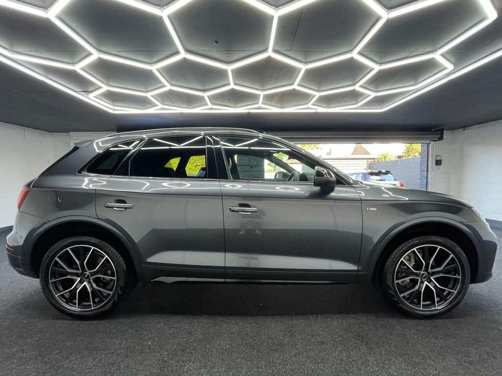 Audi Q5 2L Black Edition Grey #3