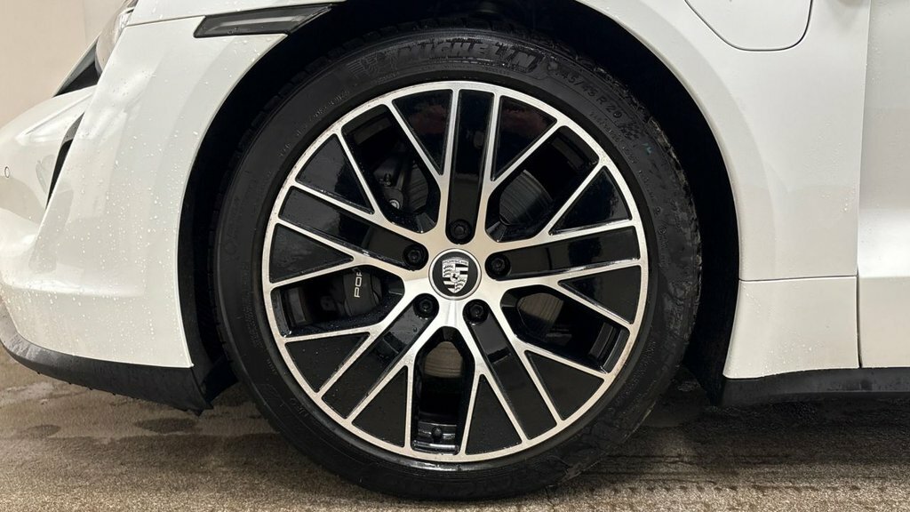 Porsche Taycan Estate White #3