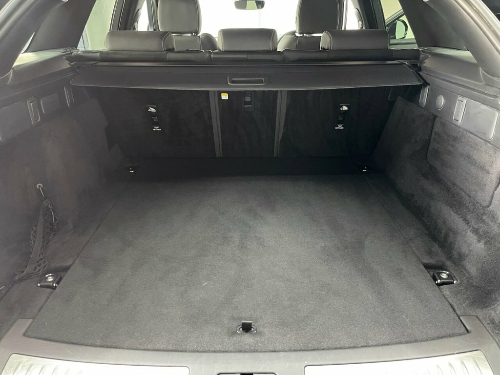 Land Rover Range Rover Velar 2.0 D200 Dynamic Se Grey #35