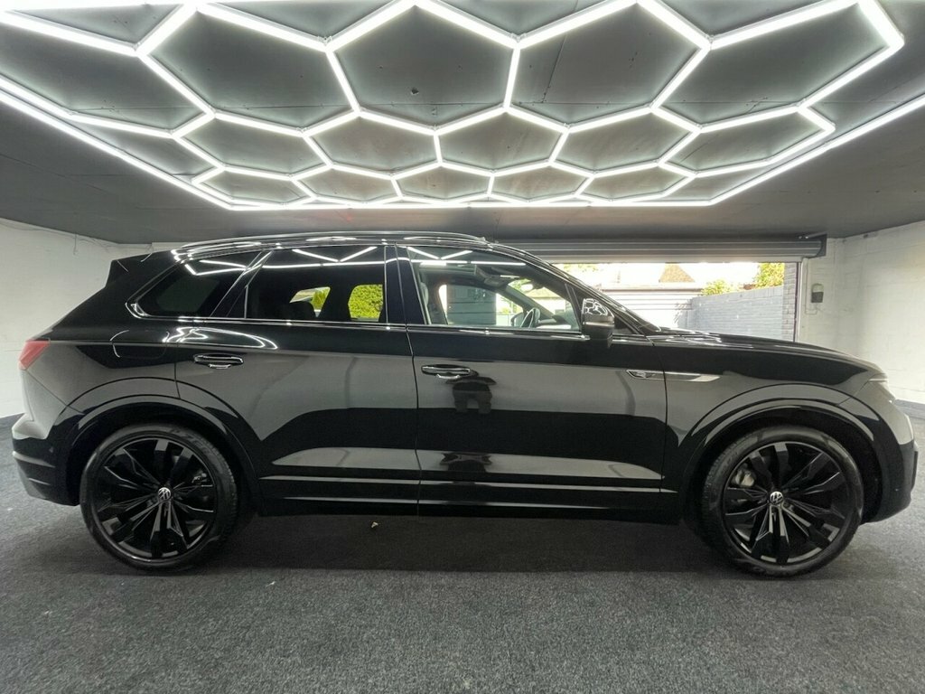 Volkswagen Touareg 3L Black Edition Black #3