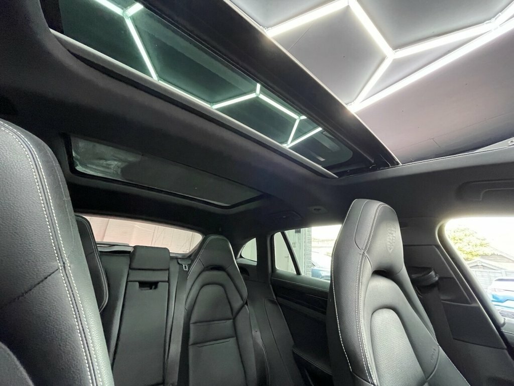 Porsche Panamera 2.9 V6 4 E-hybrid Pdk White #70
