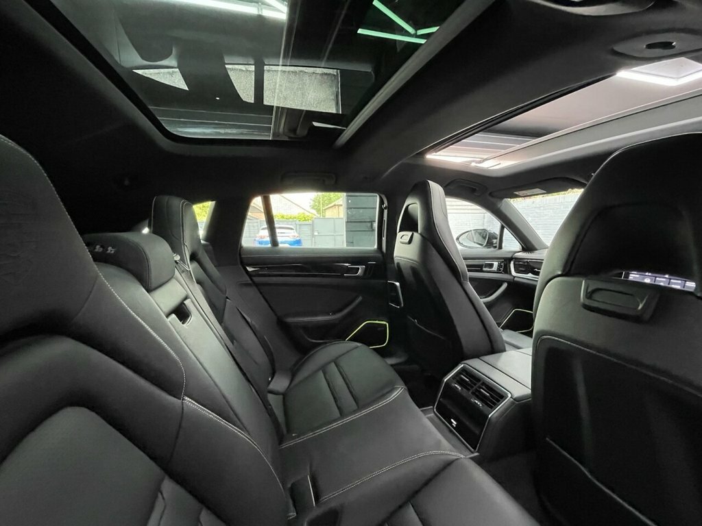 Porsche Panamera 2.9 V6 4 E-hybrid Pdk White #43
