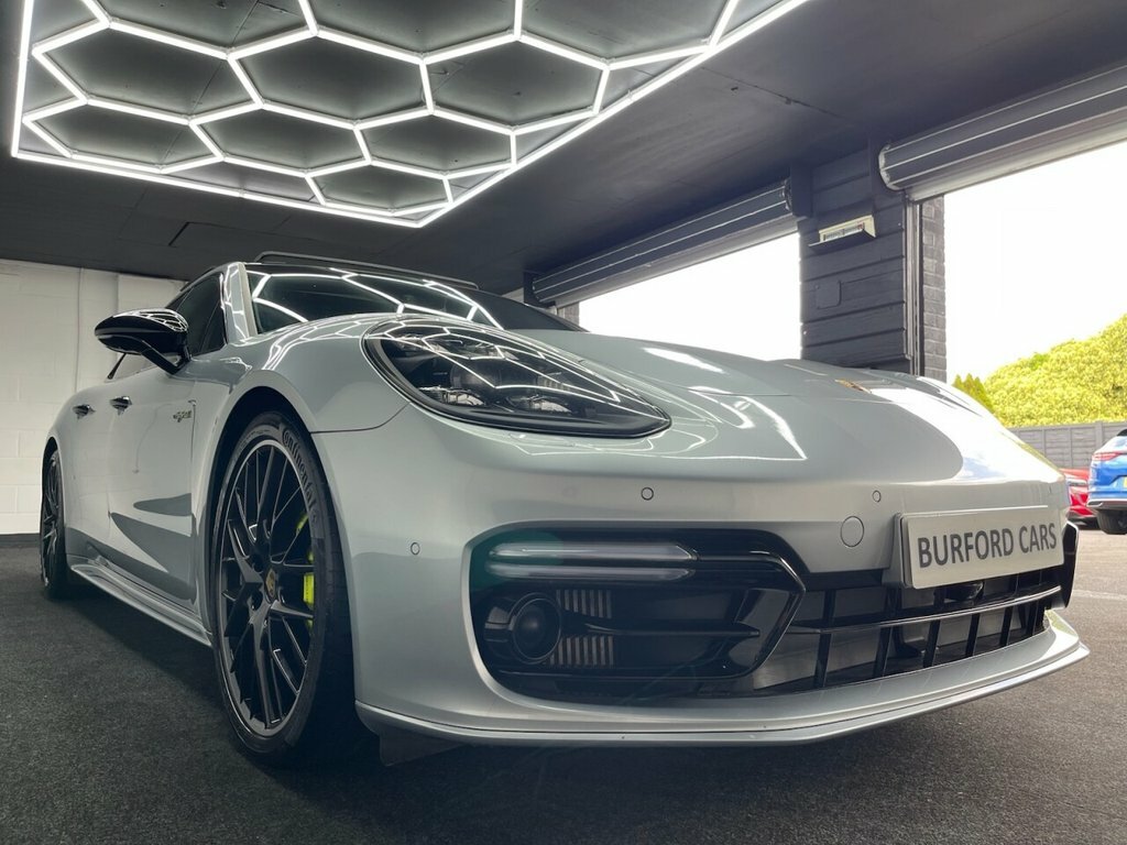 Porsche Panamera 2.9 V6 4 E-hybrid Pdk White #29
