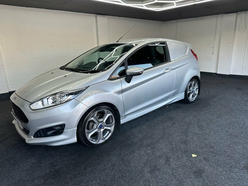Ford Fiesta 1L Sport Silver