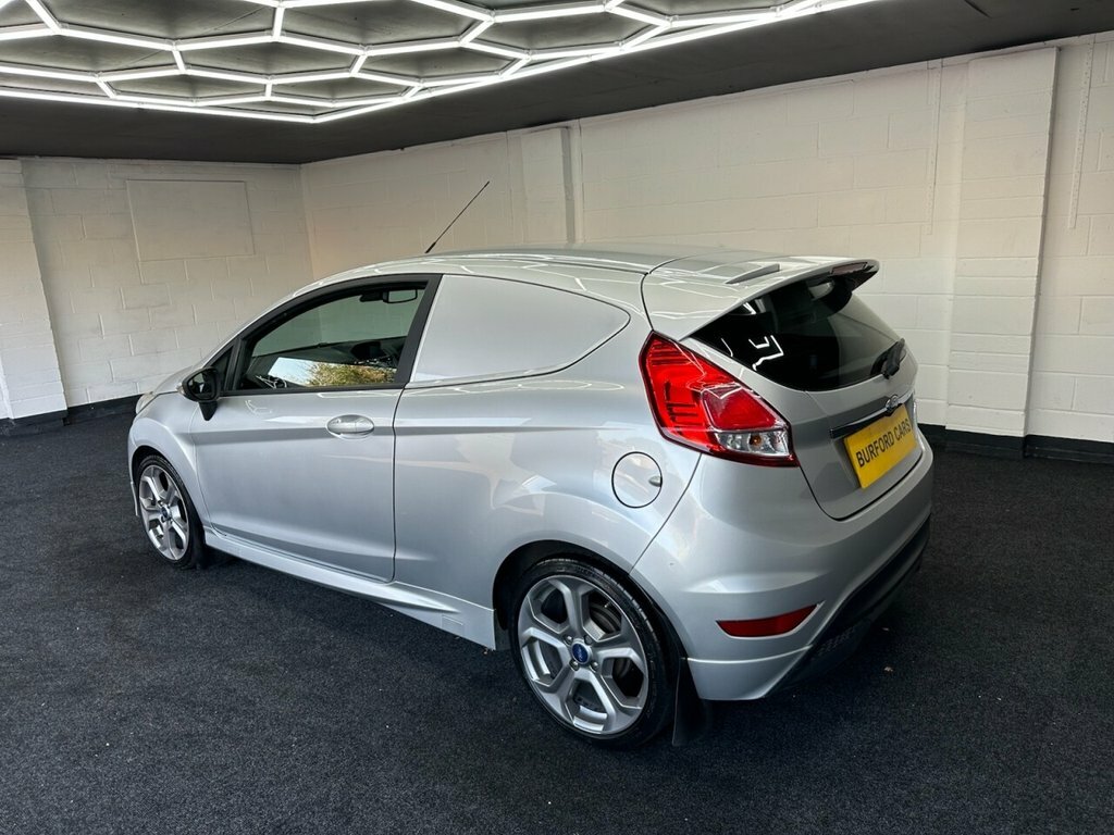 Ford Fiesta 1L Sport Silver #5