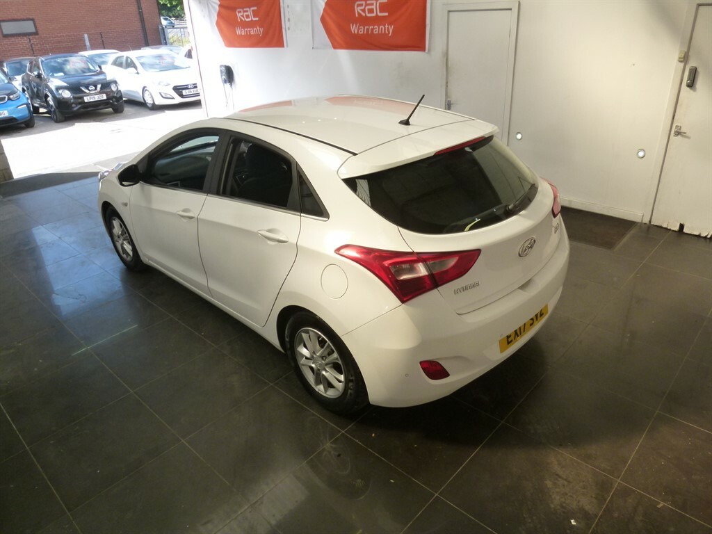 Hyundai I30 1.6 Crdi Se Nav Tourer Dct Euro 6 Ss Black #21