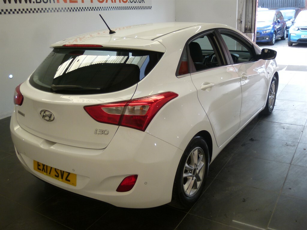 Hyundai I30 1.6 Crdi Se Nav Tourer Dct Euro 6 Ss Black #8