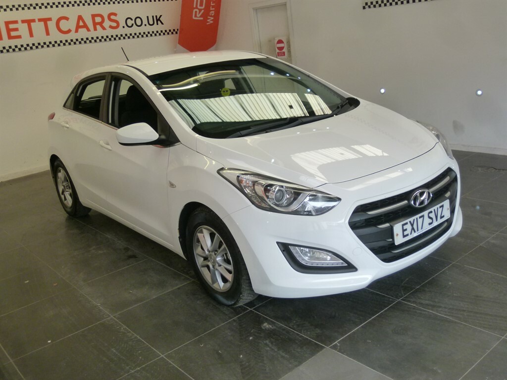 Hyundai I30 Crdi Se Blue Drive White #3