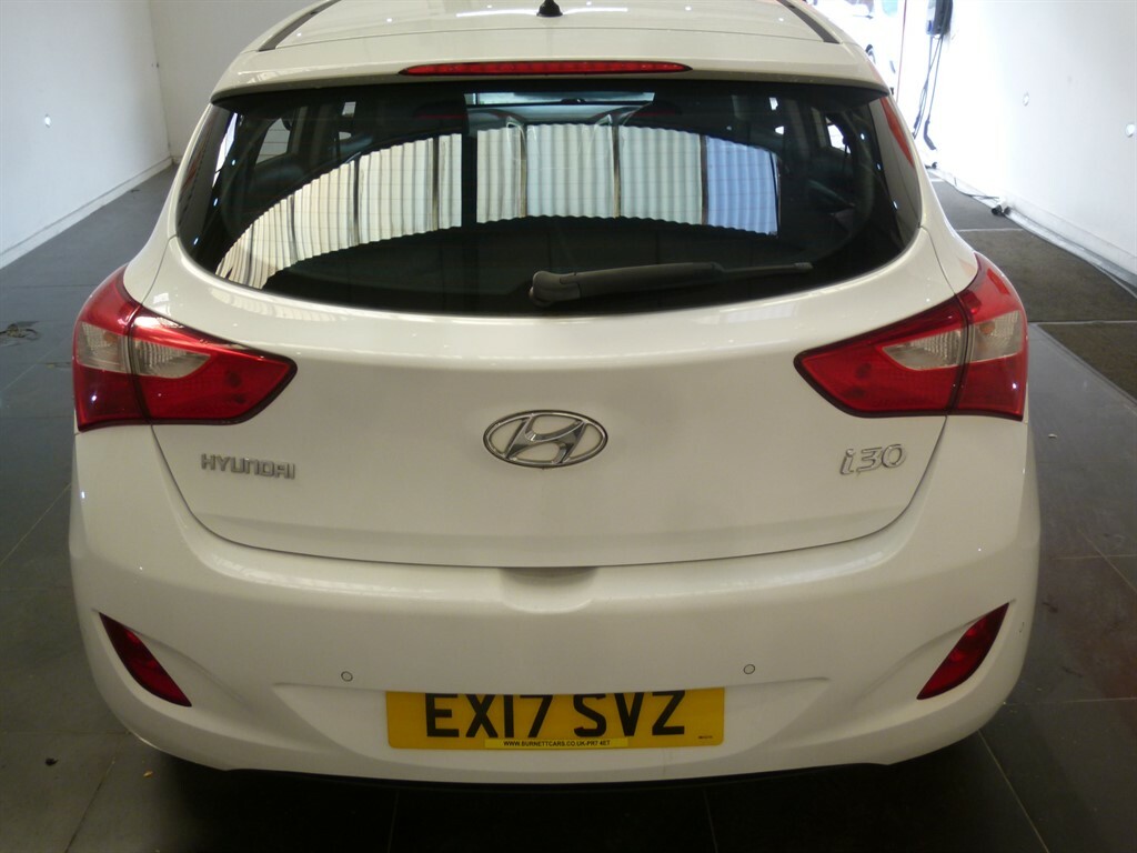Hyundai I30 1.6 Crdi Se Nav Tourer Dct Euro 6 Ss Black #7
