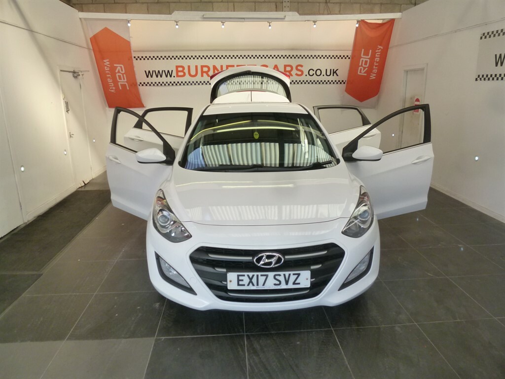 Hyundai I30 1.6 Crdi Se Nav Tourer Dct Euro 6 Ss Black #20