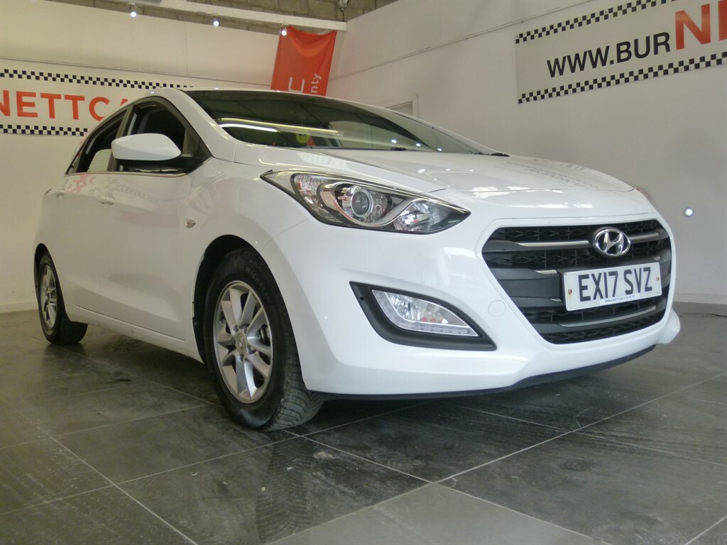 Hyundai I30 1.6 Crdi Se Nav Tourer Dct Euro 6 Ss Black #9