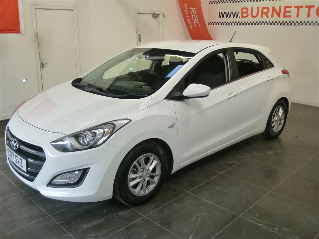 Hyundai I30 1.6 Crdi Se Nav Tourer Dct Euro 6 Ss Black #11