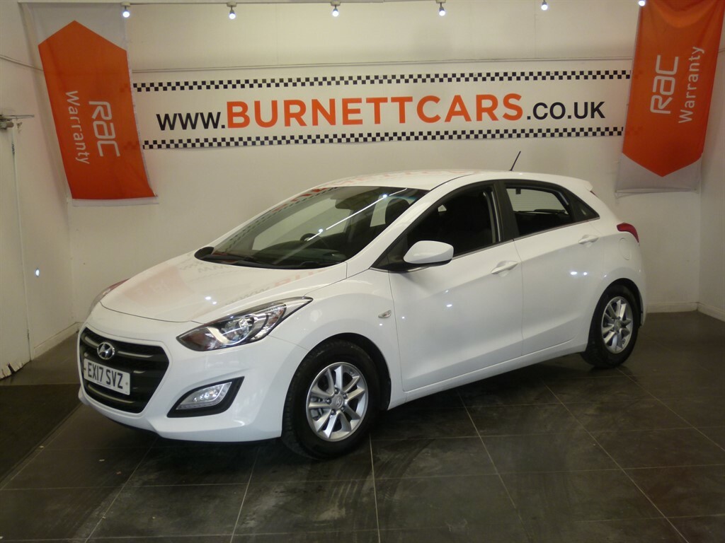 Hyundai I30 Crdi Se Blue Drive White #2