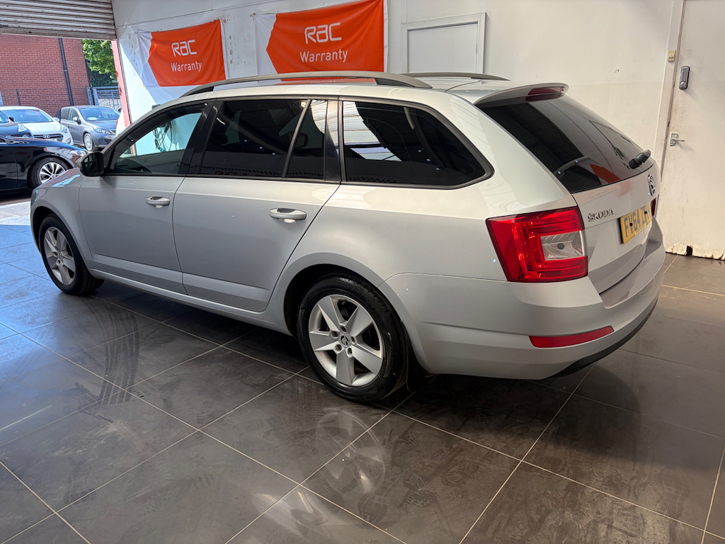 Skoda Octavia Estate 1.6 Tdi Se L Dsg Euro 6 Ss 201565 Black #7
