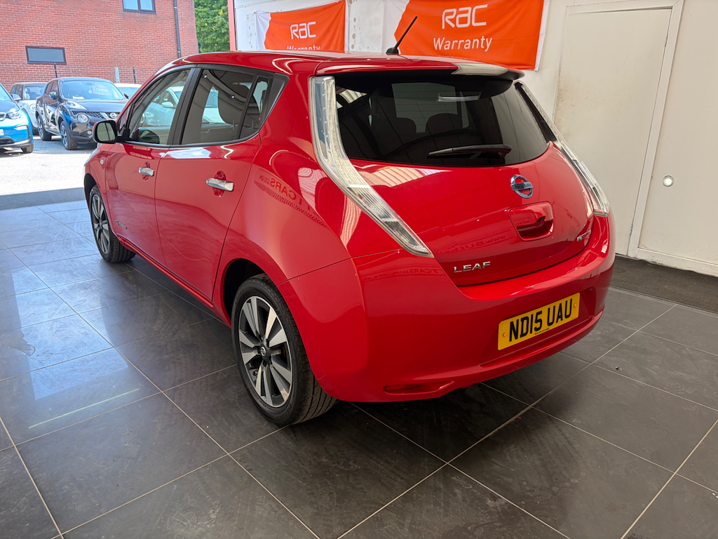 Nissan Leaf Tekna Red #6