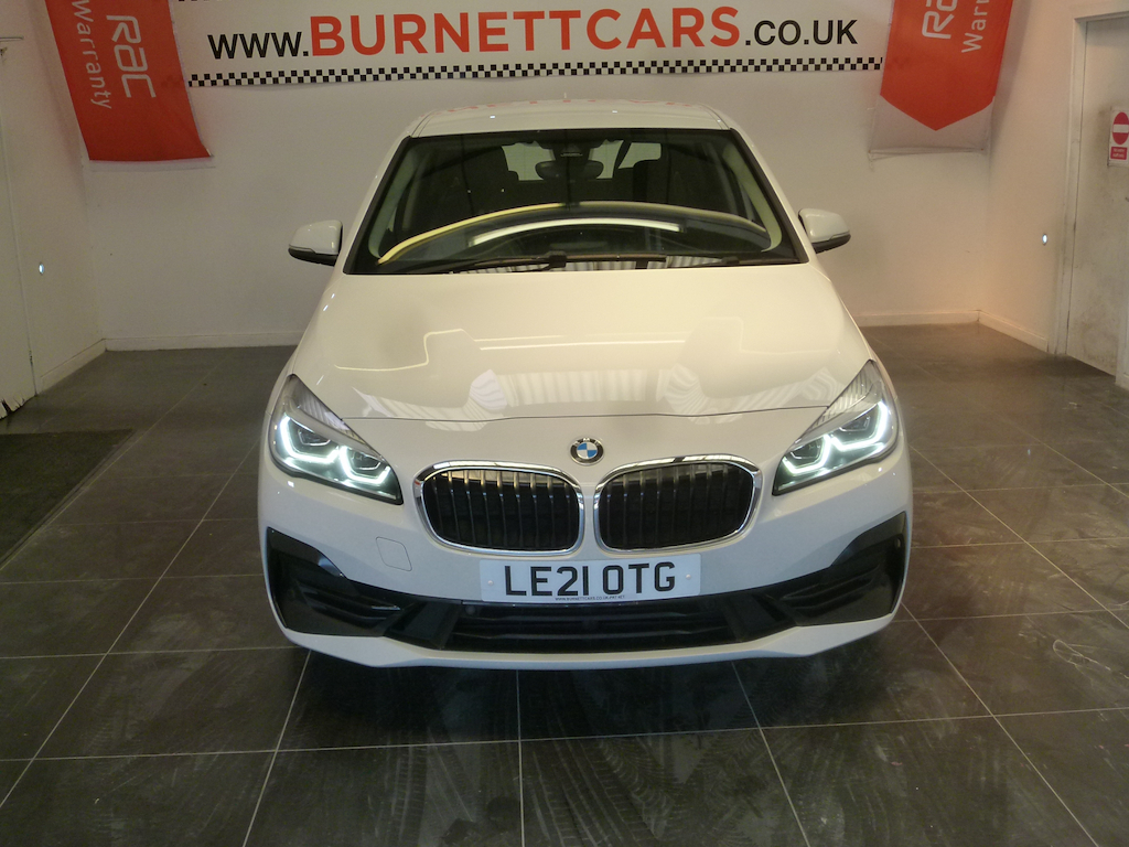 BMW 2 Series Active Tourer Sport Active Tourer White #4
