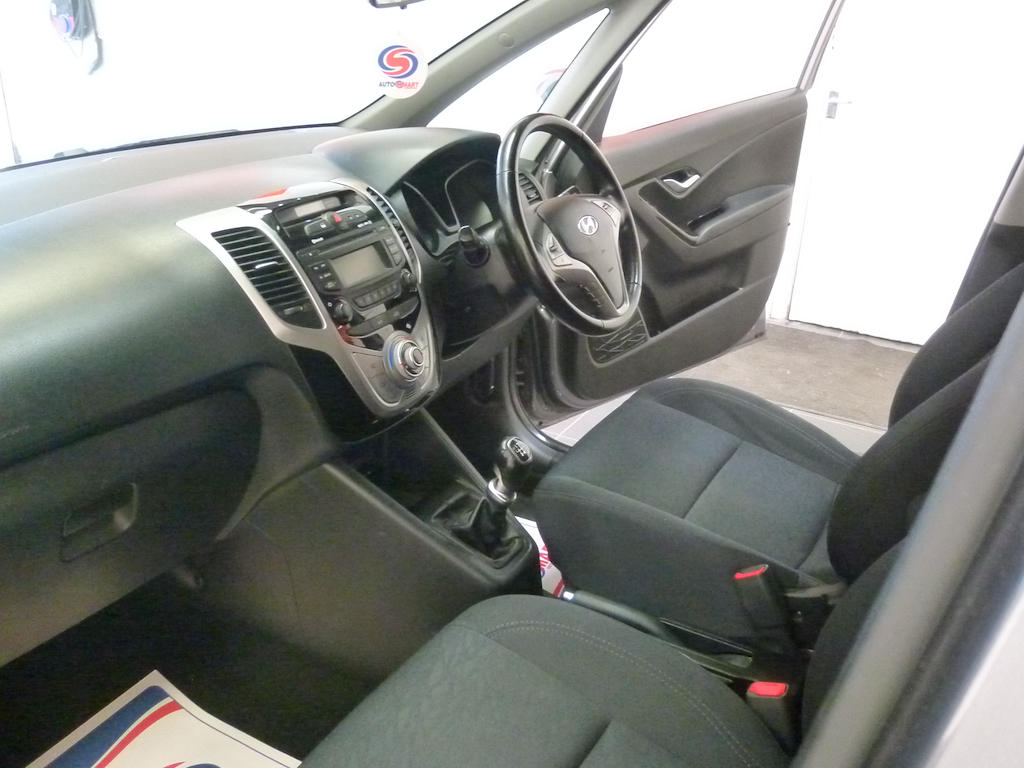Hyundai Ix20 1.6 Crdi Active Hatchback Blue #15