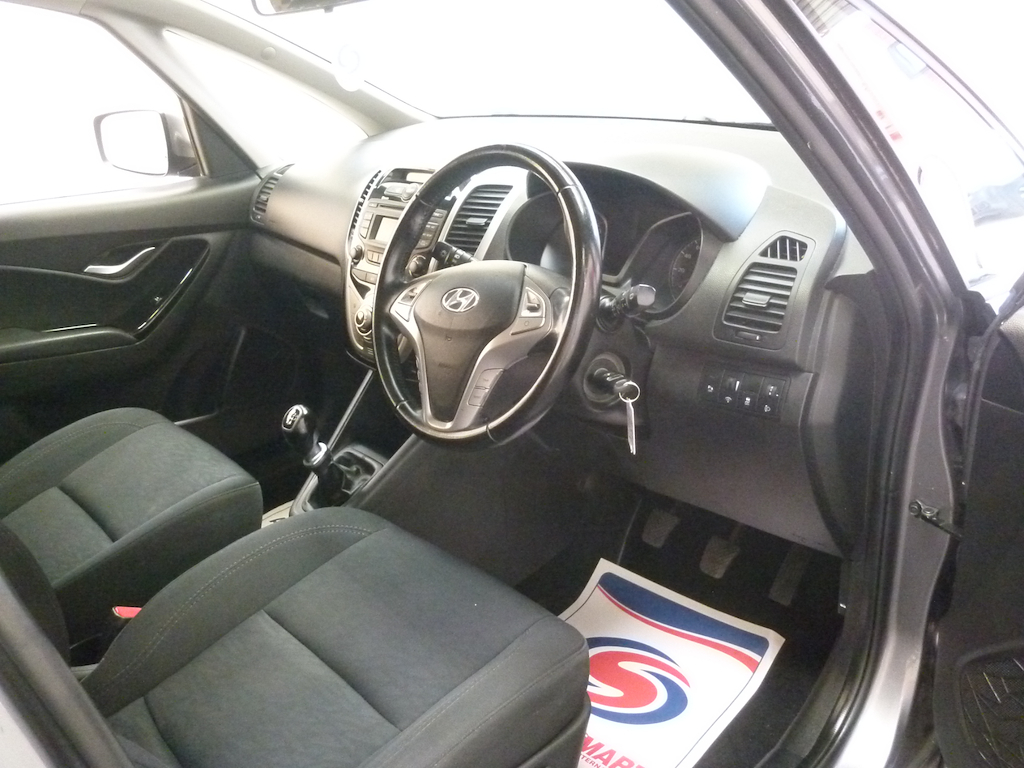 Hyundai Ix20 1.6 Crdi Active Hatchback Blue #14
