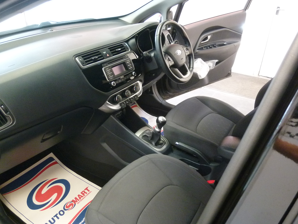 Kia RIO 1.25 Sr7 Black #12