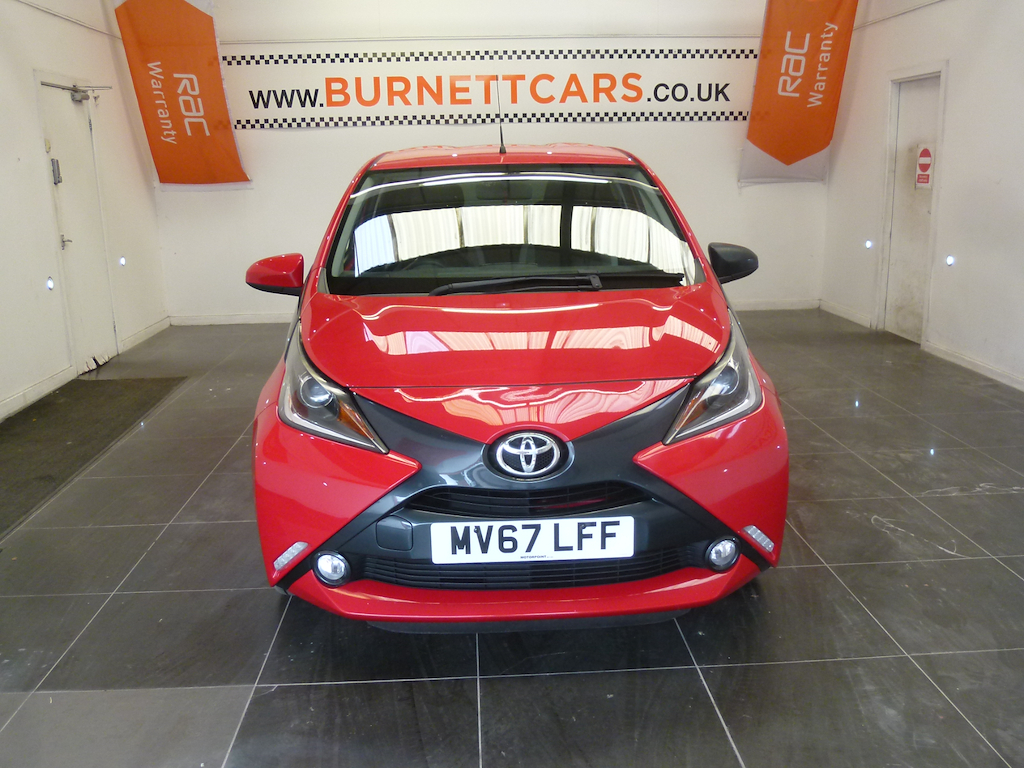Toyota Aygo Vvt-i X-style Red #4