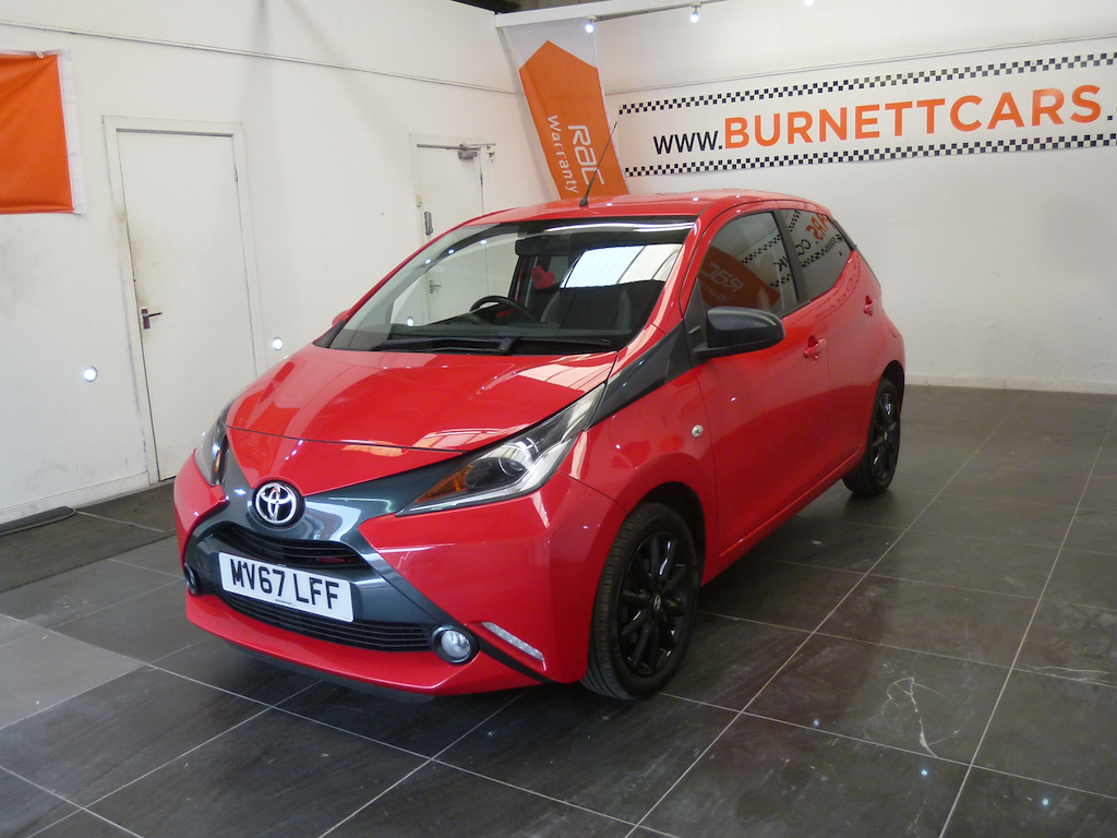 Toyota Aygo Vvt-i X-style Red #5