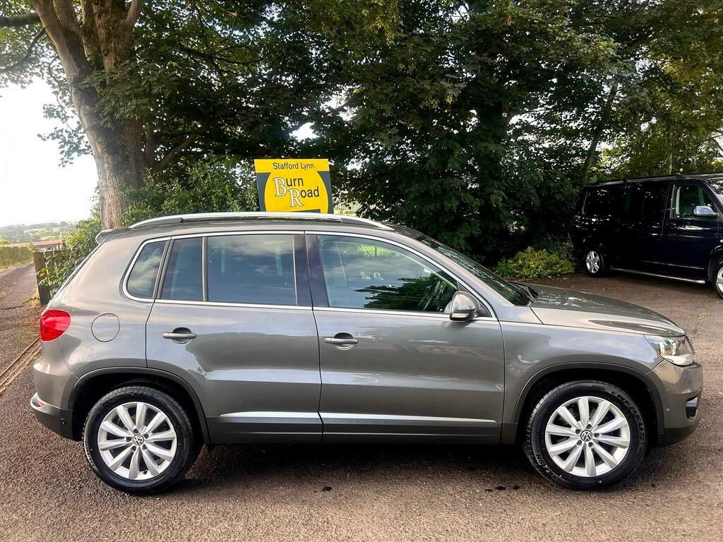 Volkswagen Tiguan 2.0 Tdi Bluemotion Tech Match 2Wd Euro 5 S S Grey #2