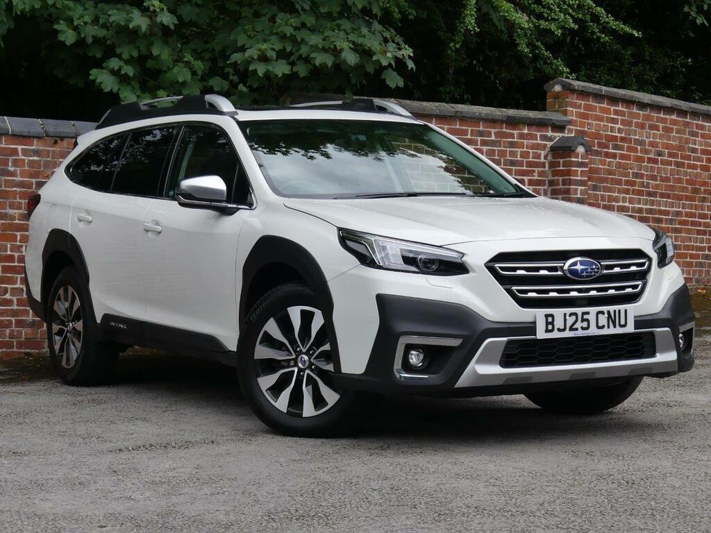 Subaru Outback Subaru Outback 2525 2.5I Touring Estate Lineartro White