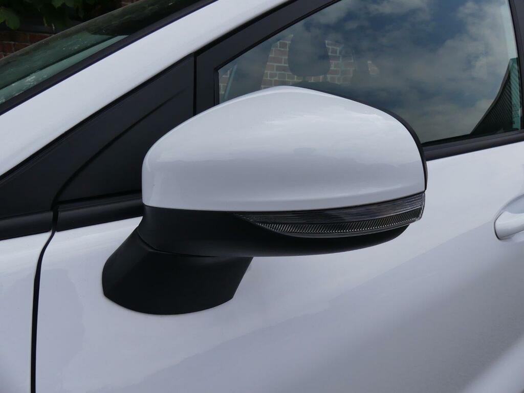 Ford Puma Ford Puma 2323 1.0 Ecoboost Mhev Titanium MC23GWP White #2