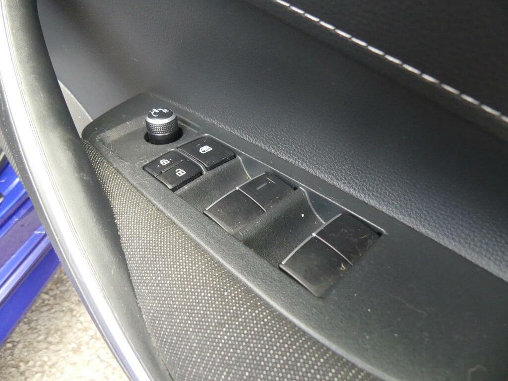Toyota Corolla 2.0 Hybrid Excel Cvt Blue #18