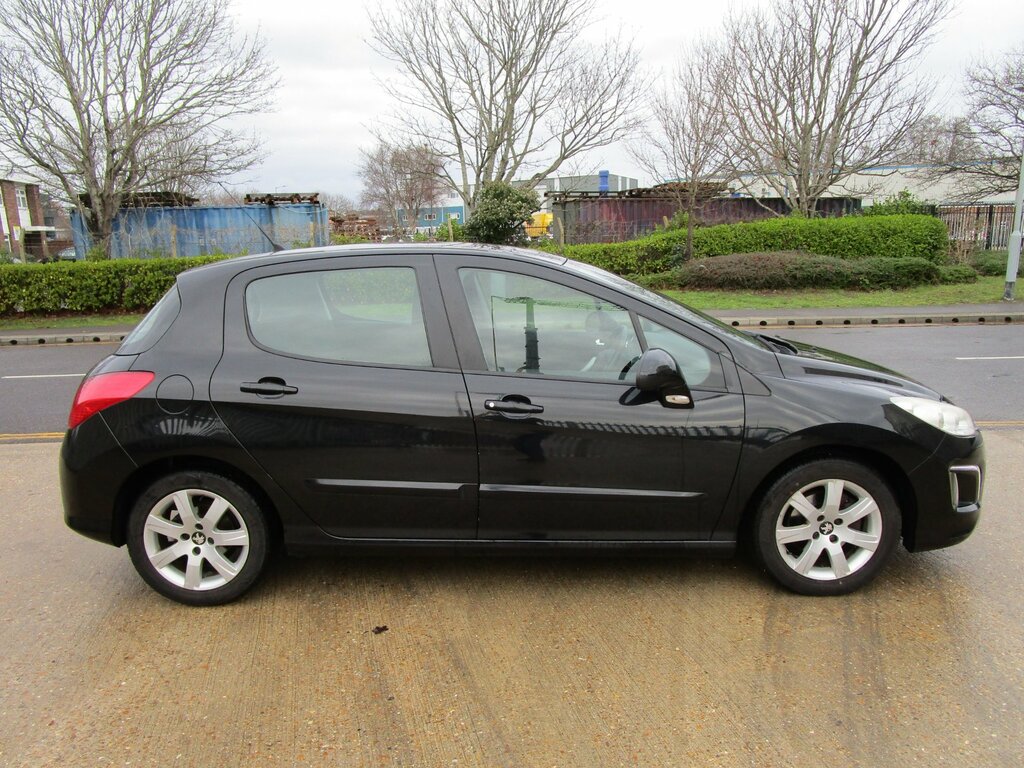 Peugeot 308 1.6 Hdi Active Hatchback Euro 5 Black #6