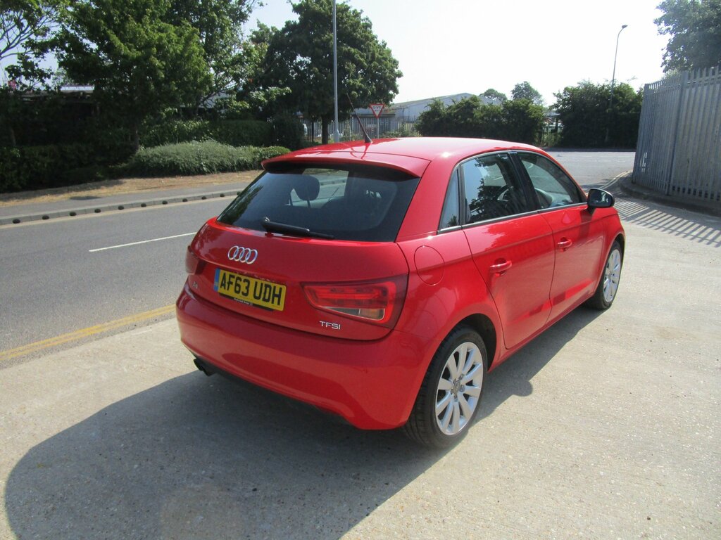 Audi A1 1.4 Tfsi Sport Sportback Euro 5 Red #4