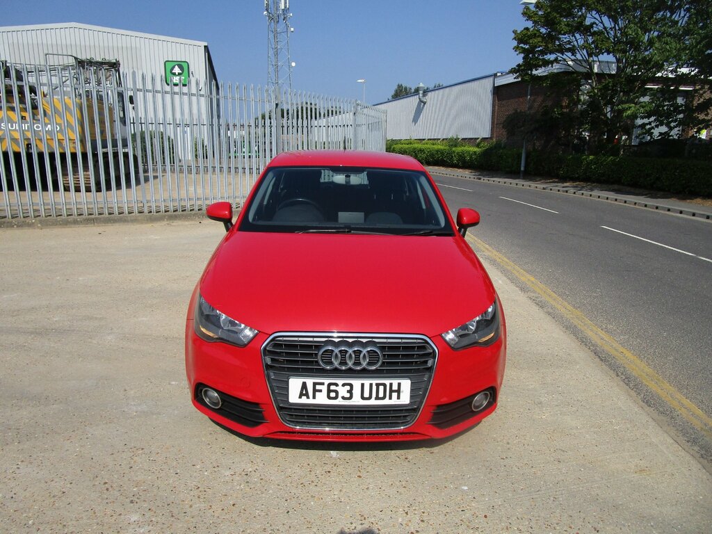 Audi A1 1.4 Tfsi Sport Sportback Euro 5 Red #5