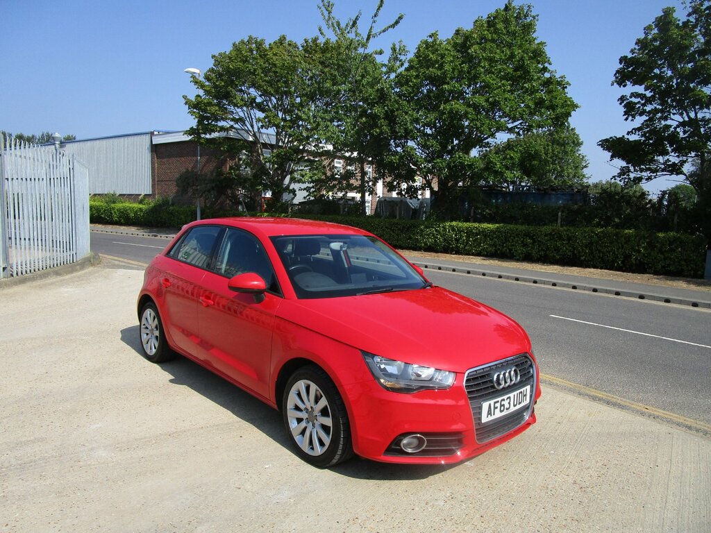Audi A1 1.4 Tfsi Sport Sportback Euro 5 Red