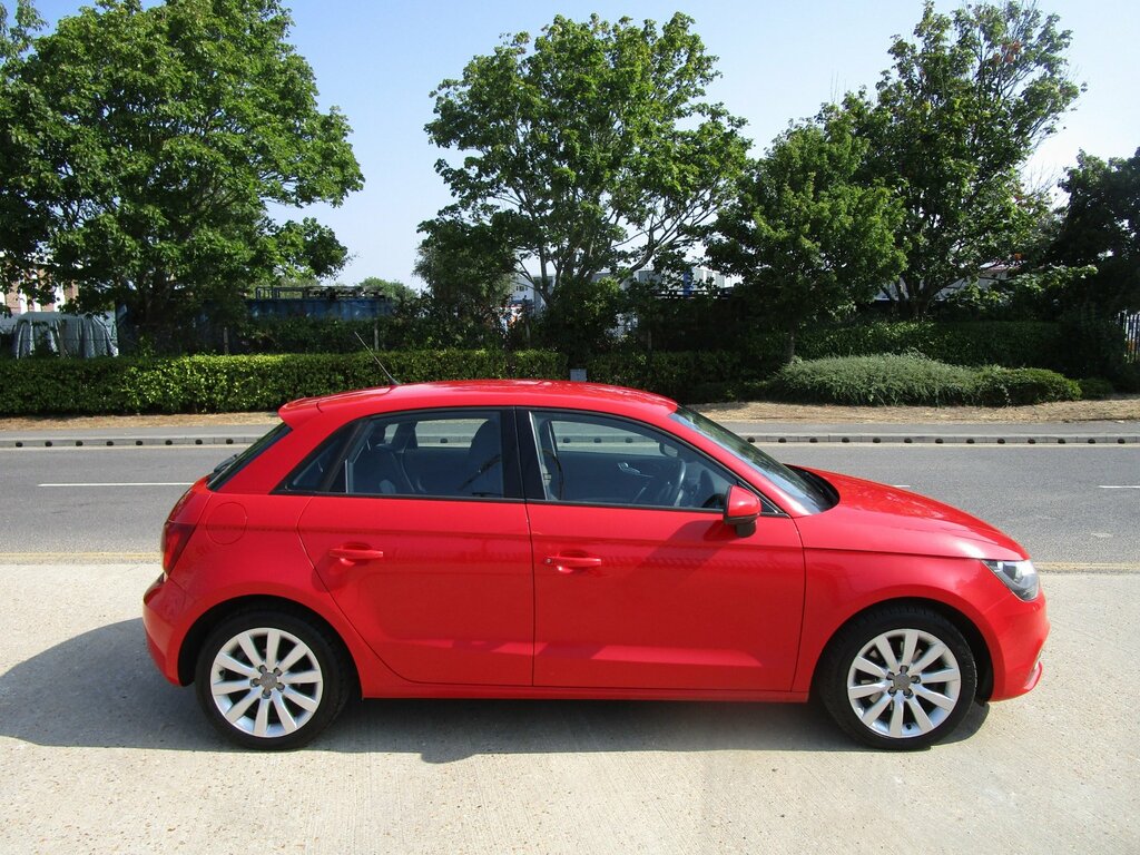 Audi A1 1.4 Tfsi Sport Sportback Euro 5 Red #6