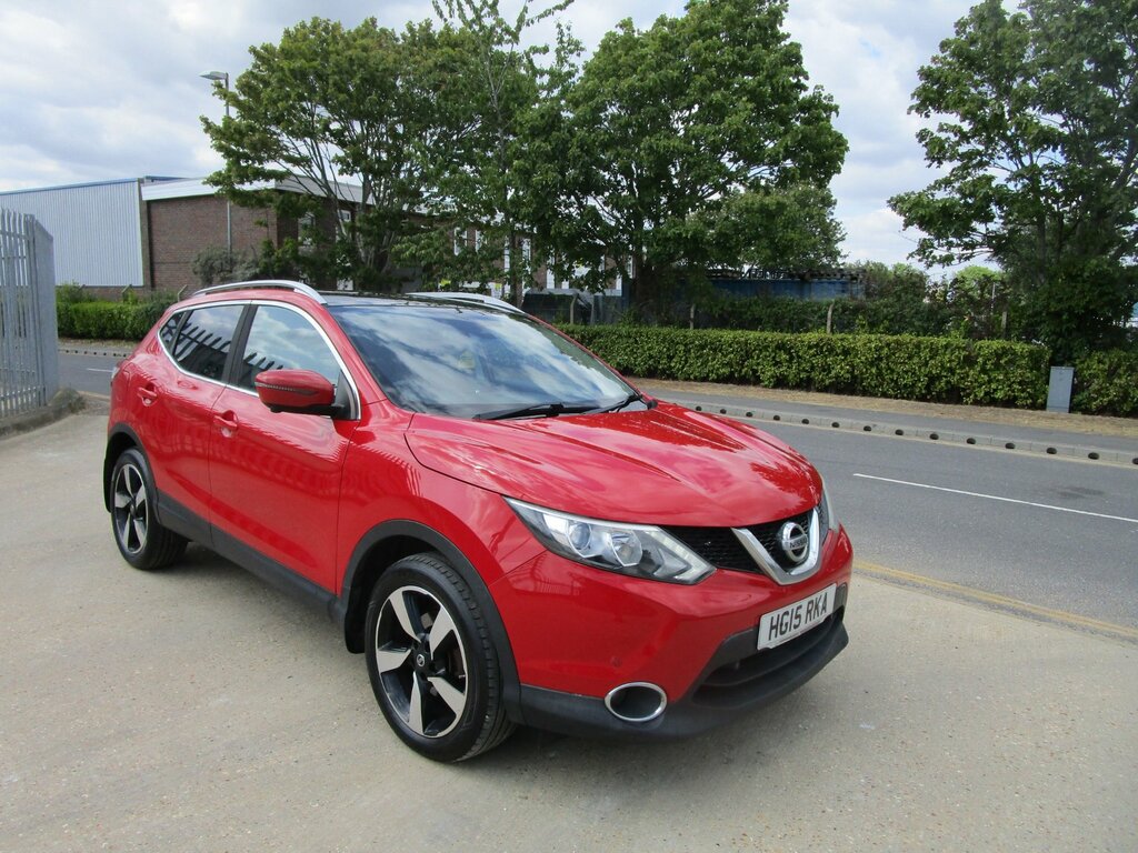 Nissan Qashqai 1.5 Dci N-tec Suv 2Wd Euro 5 S Red