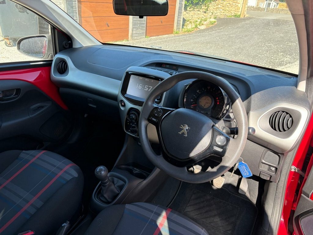Peugeot 108 Hatchback 1.2 Vti Puretech Allure Euro 5 2015 Red #10