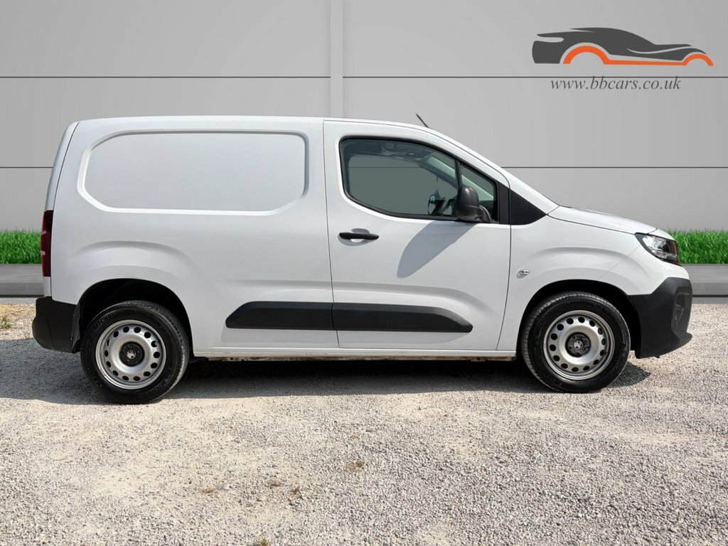 Vauxhall Combo 1.5L Prime White #6