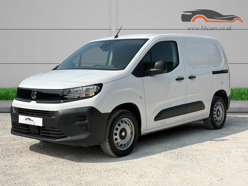 Vauxhall Combo 1.5L Prime White