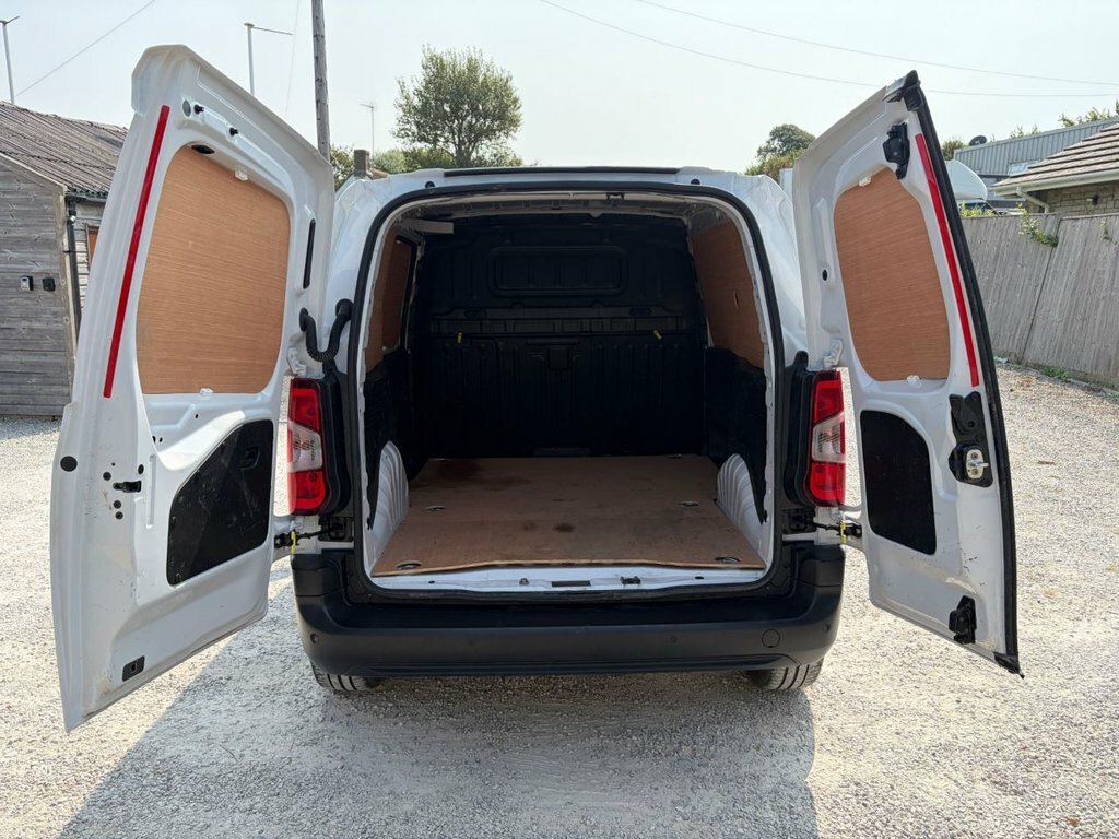 Vauxhall Combo Cargo Xl 1.5 Turbo D 10 White #37