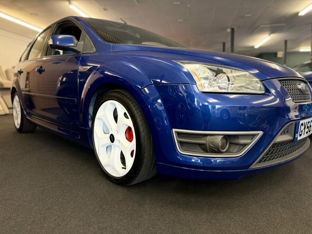 Ford Focus Saloon 1.6 Ghia 200655 Black #12