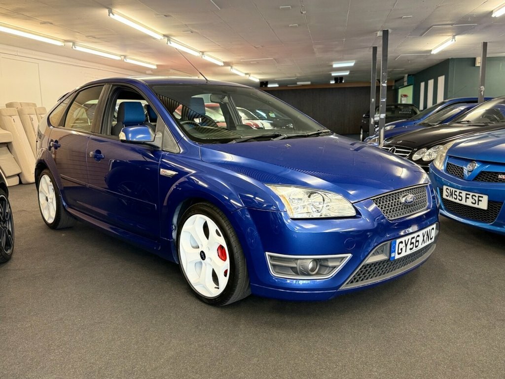 Ford Focus Saloon 1.6 Ghia 200655 Black #1