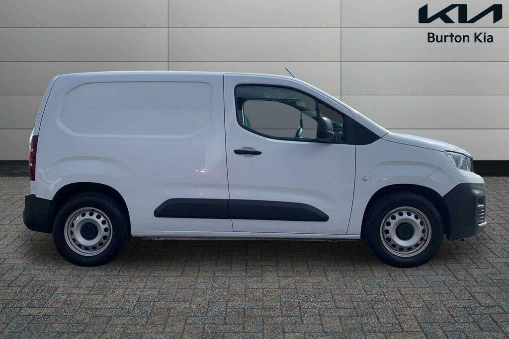 Peugeot E-Partner 800 50Kwh Professional Premium Standard Panel Va White #3