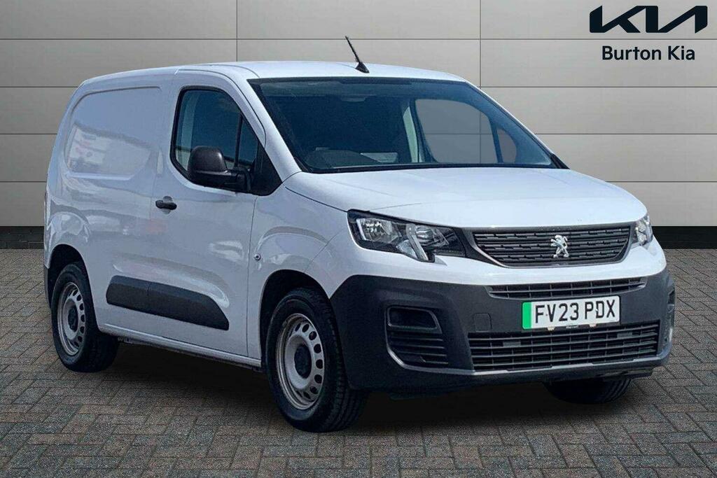 Peugeot E-Partner 800 50Kwh Professional Premium Standard Panel Va White
