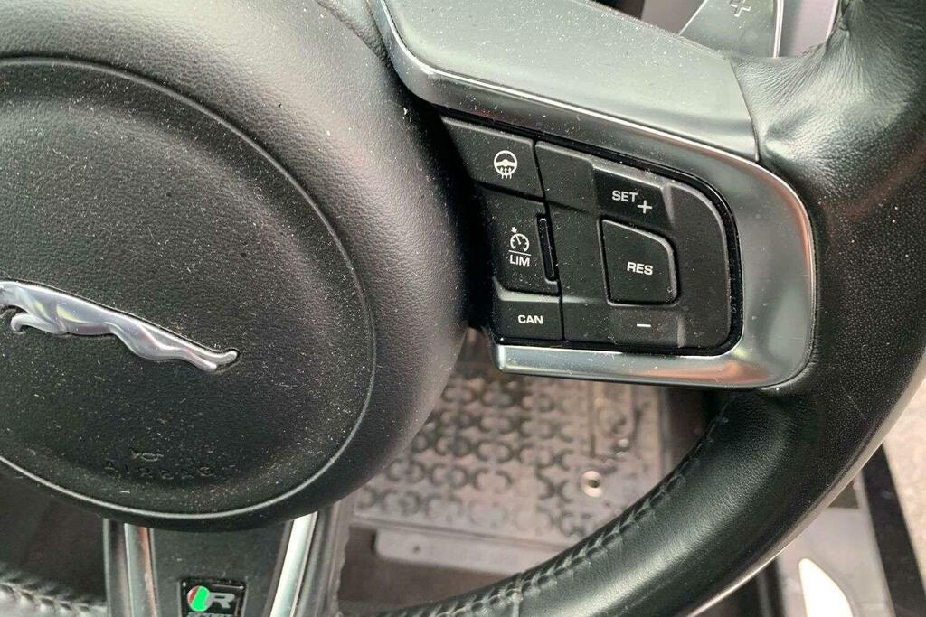 Jaguar XF 2.0D Portfolio Saloon Euro 6 S S White #31