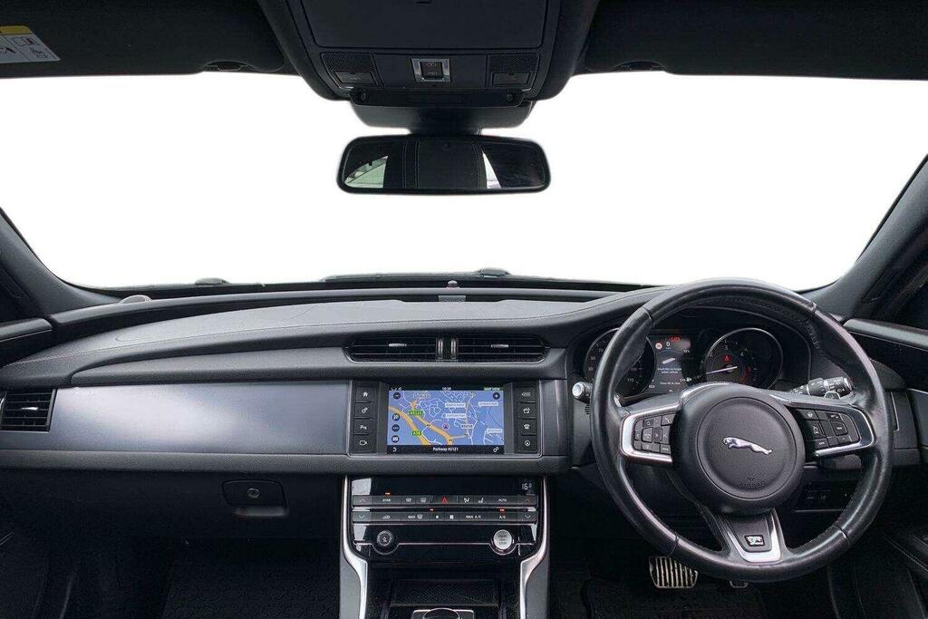 Jaguar XF 2.0D Portfolio Saloon Euro 6 S S White #9