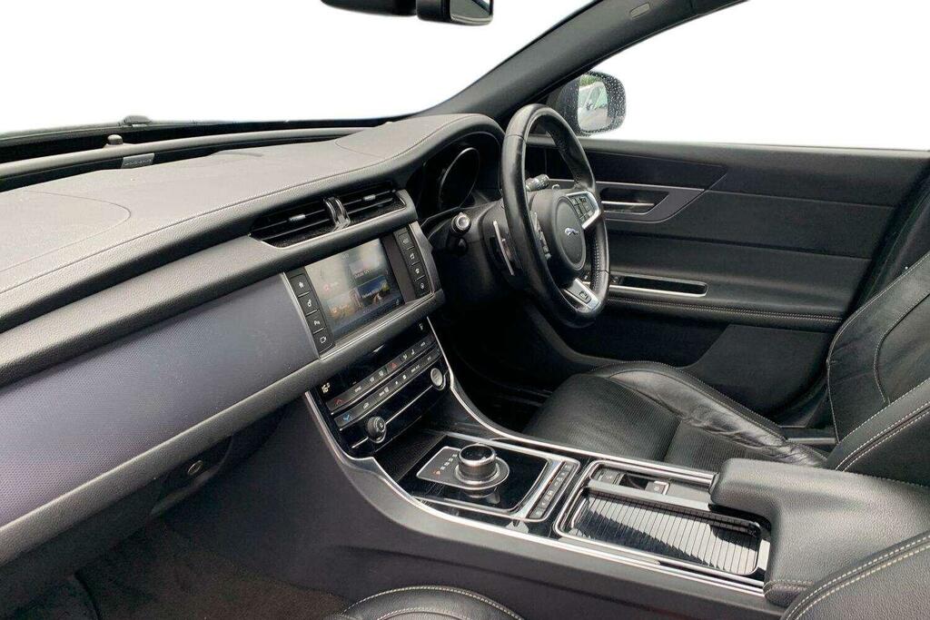 Jaguar XF 2.0D Portfolio Saloon Euro 6 S S White #7