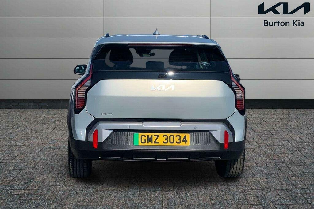 Kia EV3 81.4Kwh Air Suv 201 Bhp GMZ3034 Silver #4