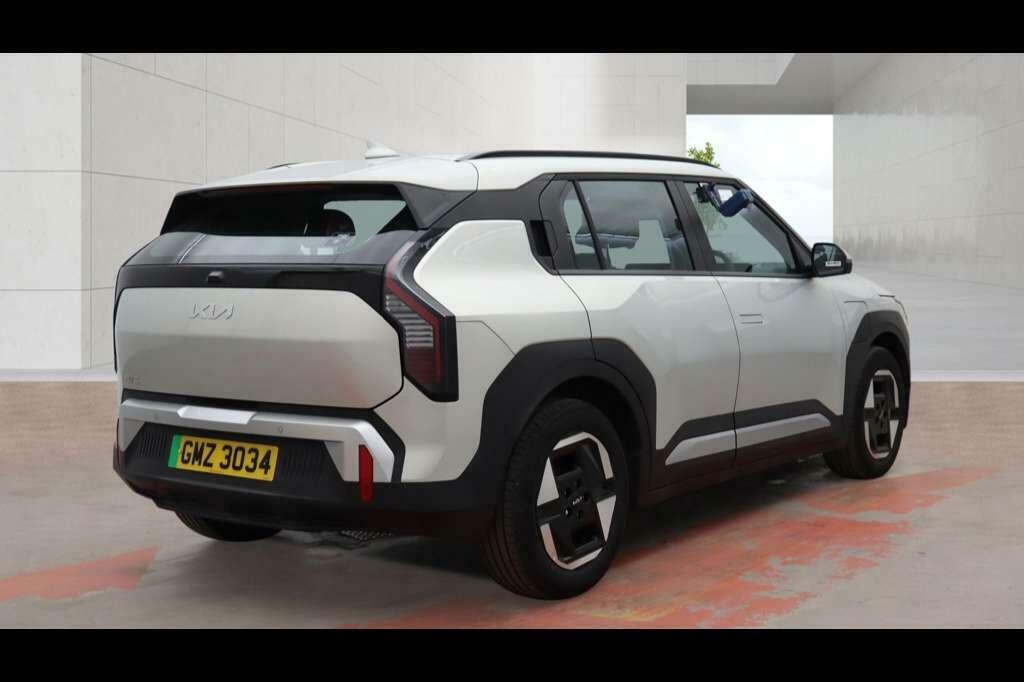 Kia EV3 81.4Kwh Air Suv 201 Bhp Silver #4
