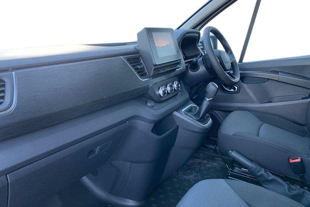 Renault Trafic Sl30 Blue Dci 150 Extra Safety Van Edc White #7
