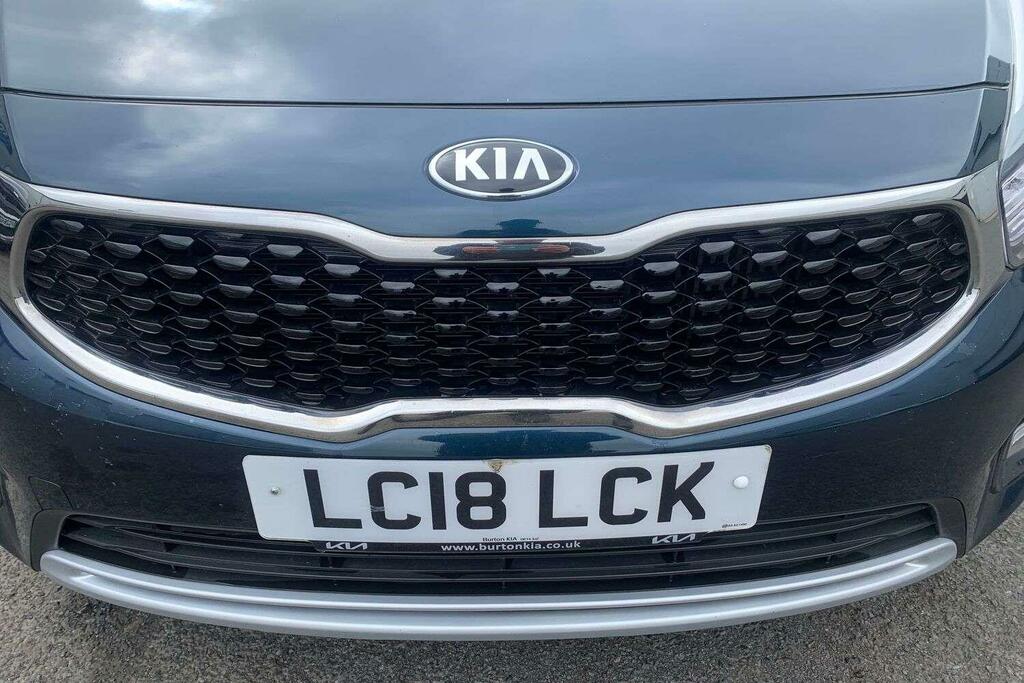 Kia Carens 1.6 Gdi Isg 2 White #30